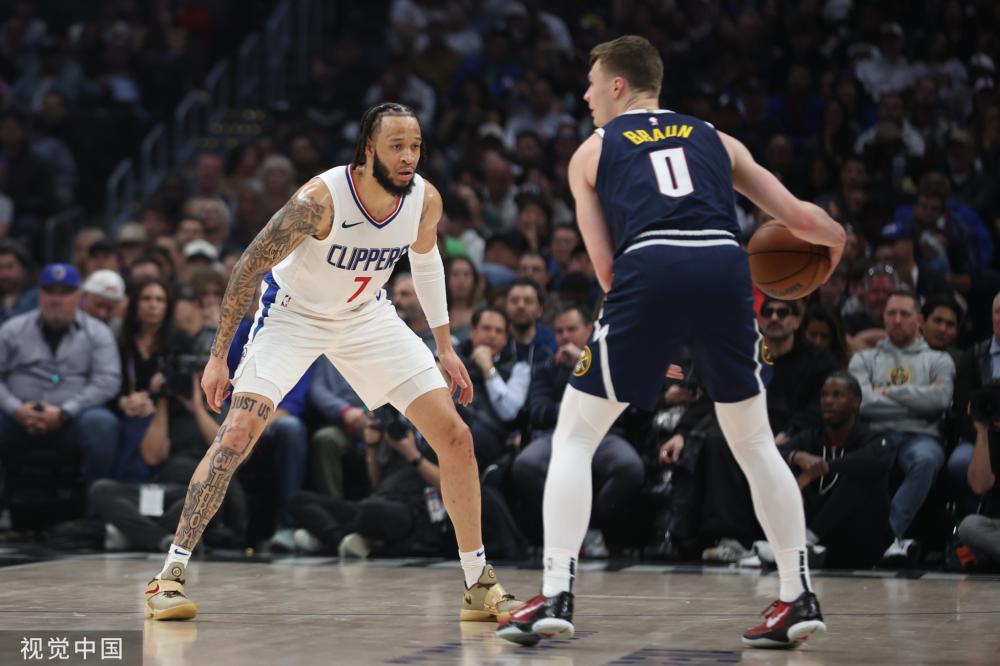 而年轻的 而年轻的