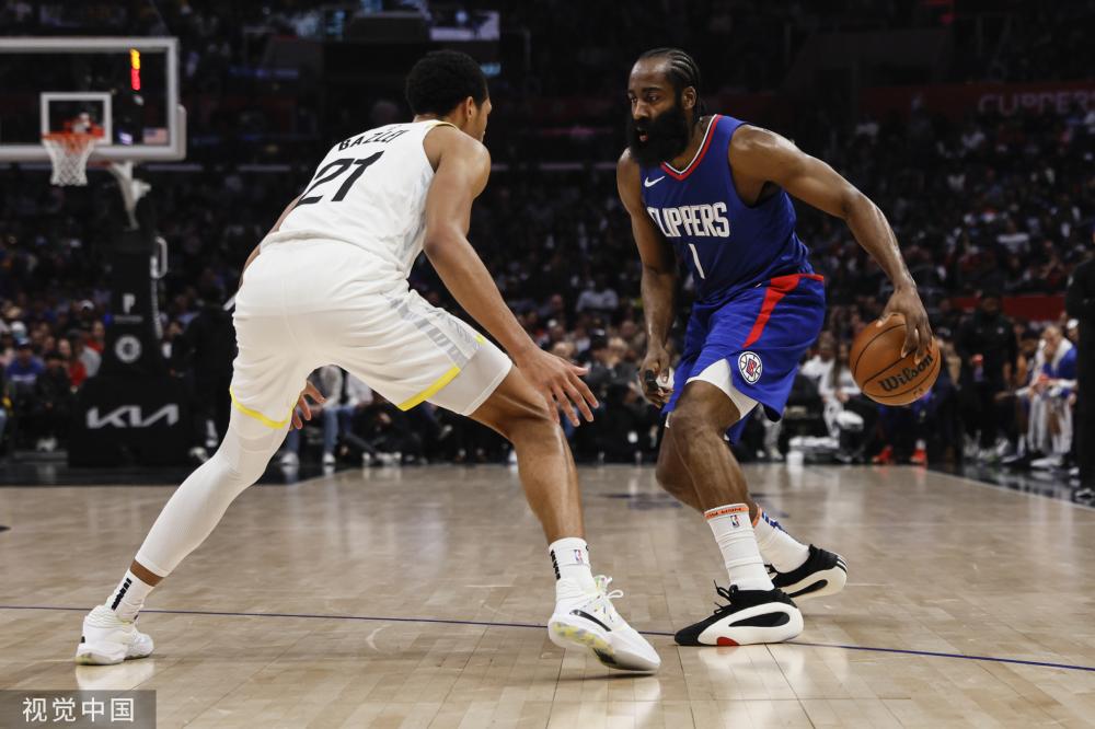 场上的激烈 场上的激烈